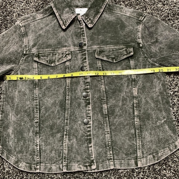 True Craft Corduroy Shacket XS - Picture 6 of 11